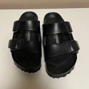🖤 Brand New Birkenstock Sandals 🖤